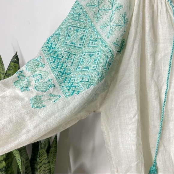 Miss June White Green Embroidered Blouse OS - Picture 7 of 12